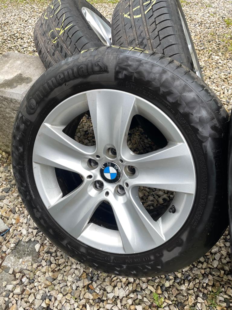 Jantes et Pneus 225/55/17, Auto-onderdelen, Banden en Velgen, Banden en Velgen, Zomerbanden, 17 inch, 225 mm, Personenwagen, Gebruikt