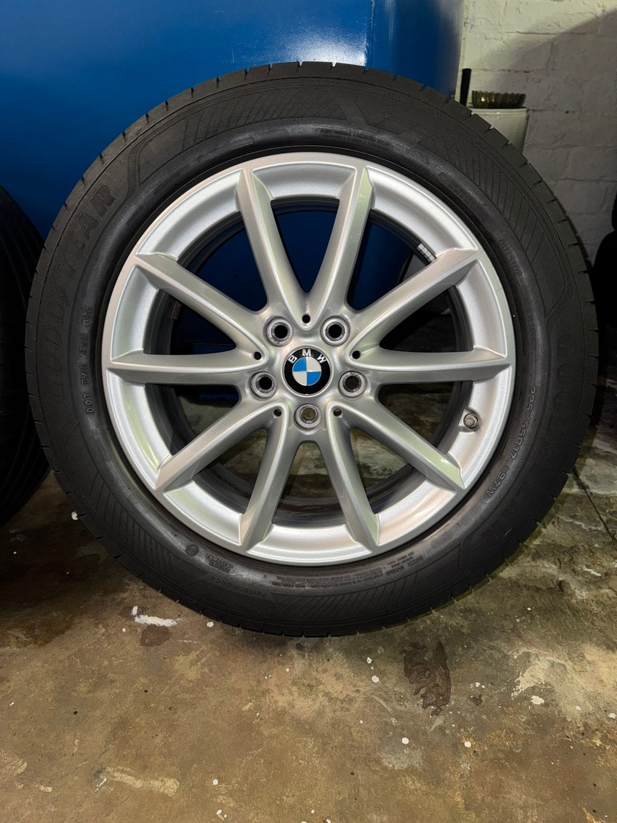 Jantes BMW X1, X2 de 17 pouces avec de bons pneus 5x112, Autos : Pièces & Accessoires, Pneus et Jantes, Véhicule de tourisme, Pneus été