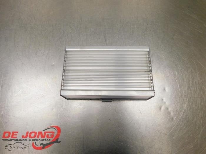 Amplificateur radio d'un BMW 5-Serie, -, 3 mois de garantie, Utilisé, -