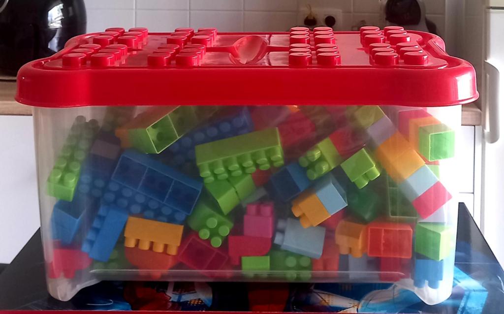 Grote box met blokken, Kinderen en Baby's, Speelgoed | Bouwstenen, Ophalen