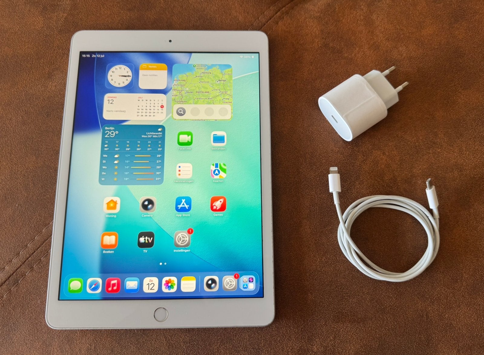 iPad 8th Gen 32GB in Perfecte staat, Computers en Software, Apple iPads, 32 GB, Apple iPad, Wit, Zo goed als nieuw