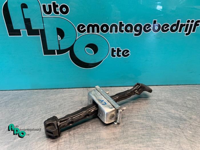 Deurvanger 2Deurs links van een Opel Astra (Astra J 10-), Gebruikt, -, -, Opel
