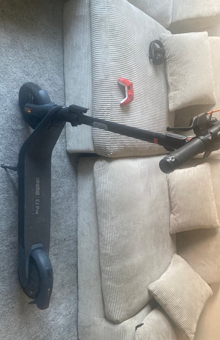 Ninebot E2 Pro – Trottinette électrique neuve, Enlèvement, Neuf, Autres types