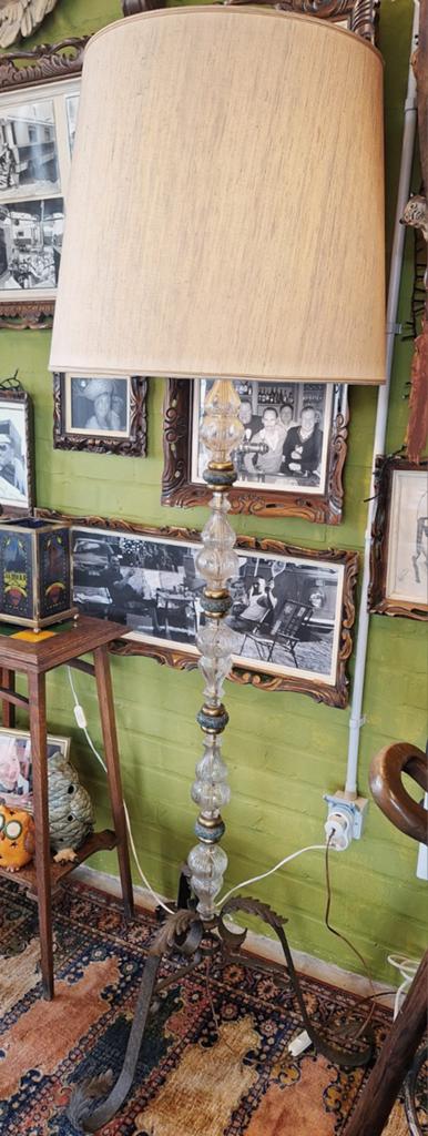 Antieke staande lamp, Ophalen