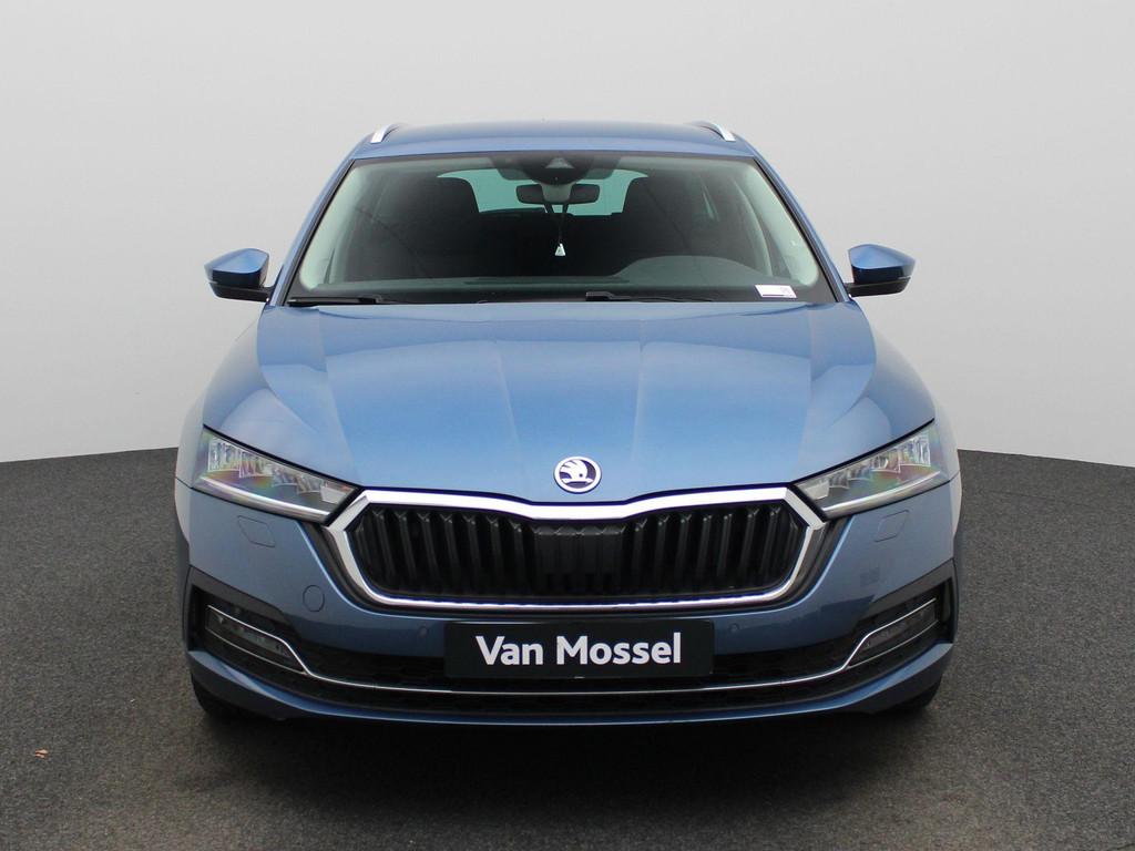 Skoda Octavia Combi 2.0 CRTDI 85kW Ambition Zetelverwarming, Auto's, Voorwielaandrijving, Stof, Gebruikt, https://public.car-pass.be/vhr/6280def6-9bce-4f36-bc47-d367b95cc5e0