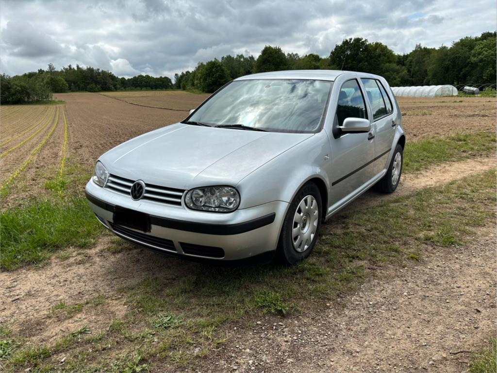 Golf 4 zeer proper 66dkm, Auto's, Voorwielaandrijving, https://public.car-pass.be/verify/4108-4811-8683, Zwart, 4 cilinders