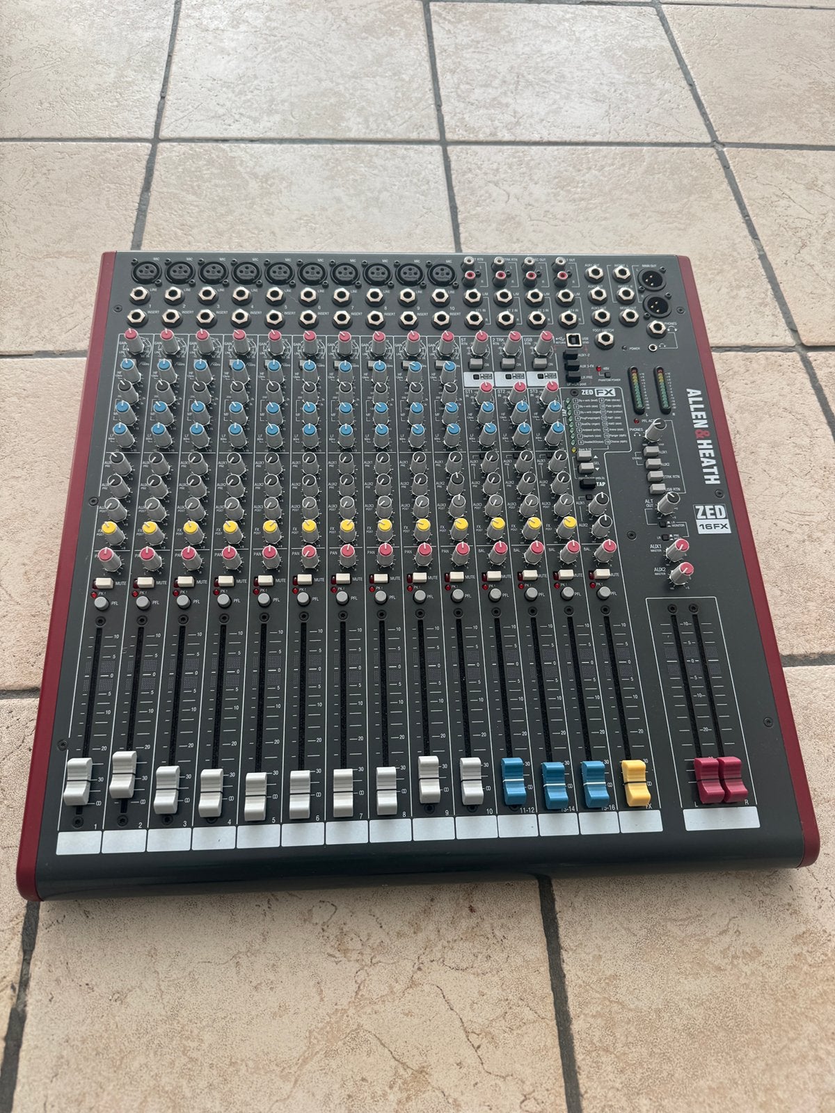 Allen & Heath zed 16 fx, Muziek en Instrumenten, Ophalen, Zo goed als nieuw