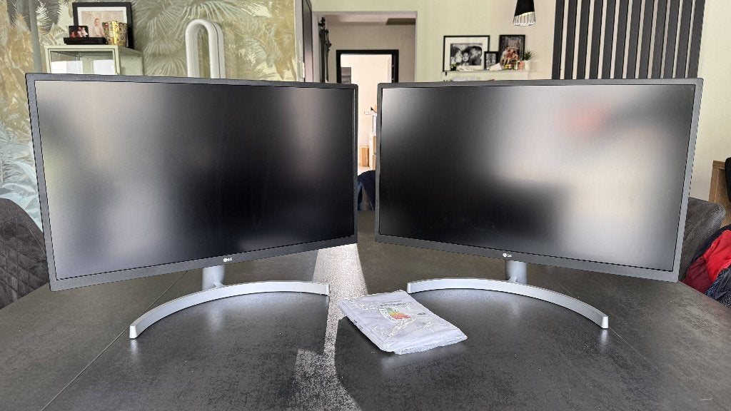 Lot de 2 écrans LG 27UL500P – 27" 4K UHD, 3 à 5 ms, IPS, Connexion casque, Comme neuf