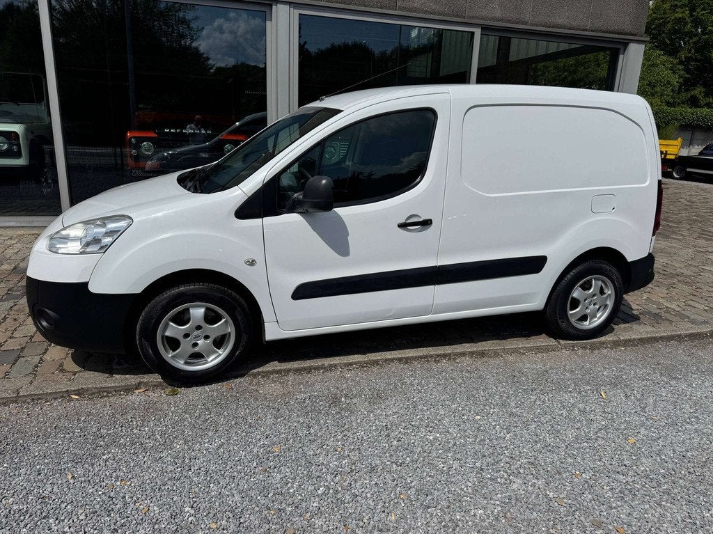 Peugeot Partner 1.6 HDi (bj 2014), Voorwielaandrijving, Stof, 1960 kg, Wit