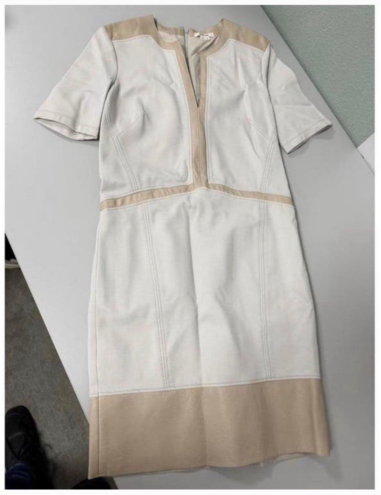 Robe à empiècement en cuir d'agneau crémeux Helmut Lang — M, Vêtements | Femmes, Robes, Enlèvement ou Envoi, Comme neuf, Taille 38/40 (M)
