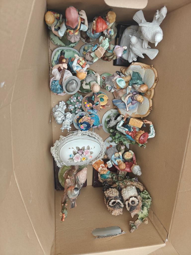Lot de figurines anciennes et de services à café... offre, Enlèvement