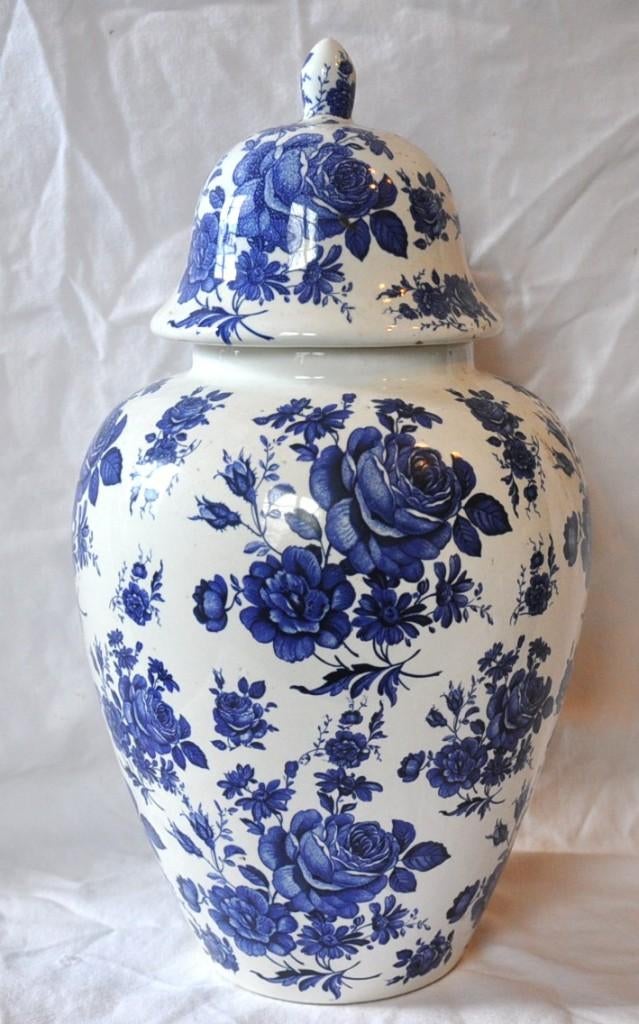 potiche couverte decor fleurs bleu, Enlèvement ou Envoi