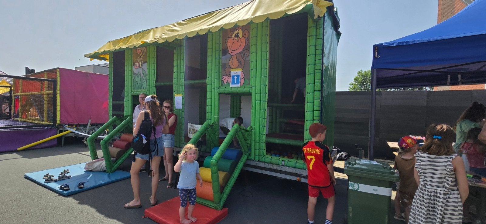 mobiele speelkooi op aanhanger aceg gekeurd, Enlèvement