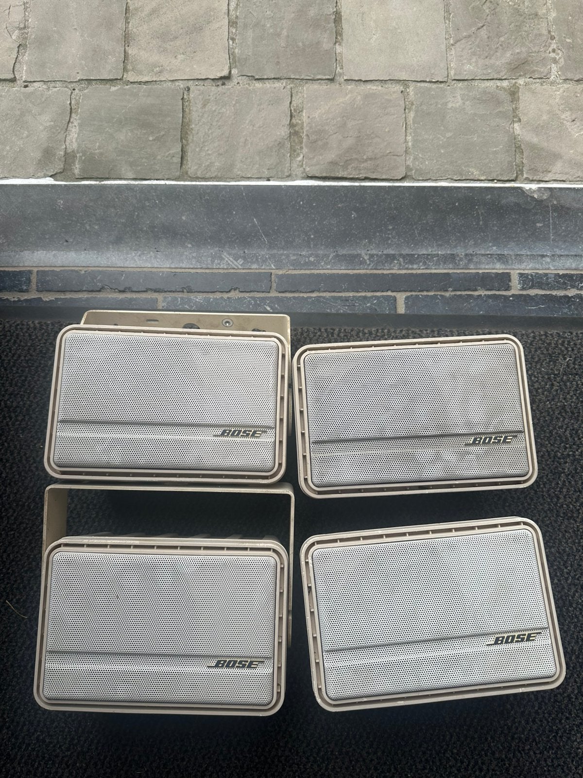 BOSE model 25 surface mount speakers, Ophalen of Verzenden, Gebruikt, Bose