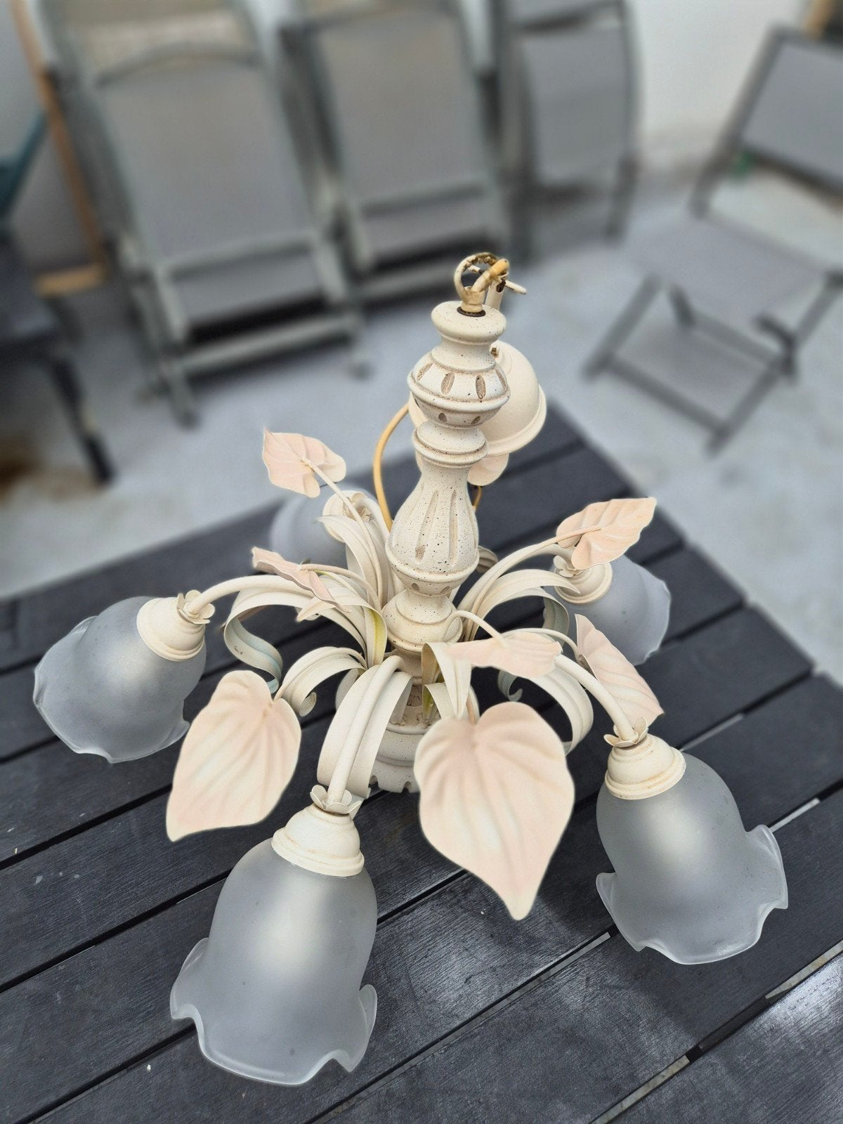 lustre vintage, Enlèvement