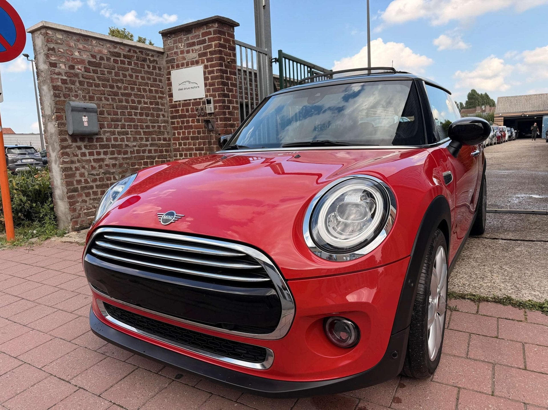 MINI Cooper 1.5 I AUTOMAAT | PANODAK | CRUISE | NAVI, Auto's, Mini, Stof, Gebruikt, Bedrijf, Berline