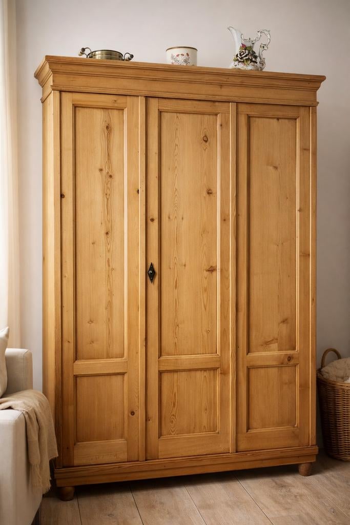 Superbe armoire en bois massif, Ophalen
