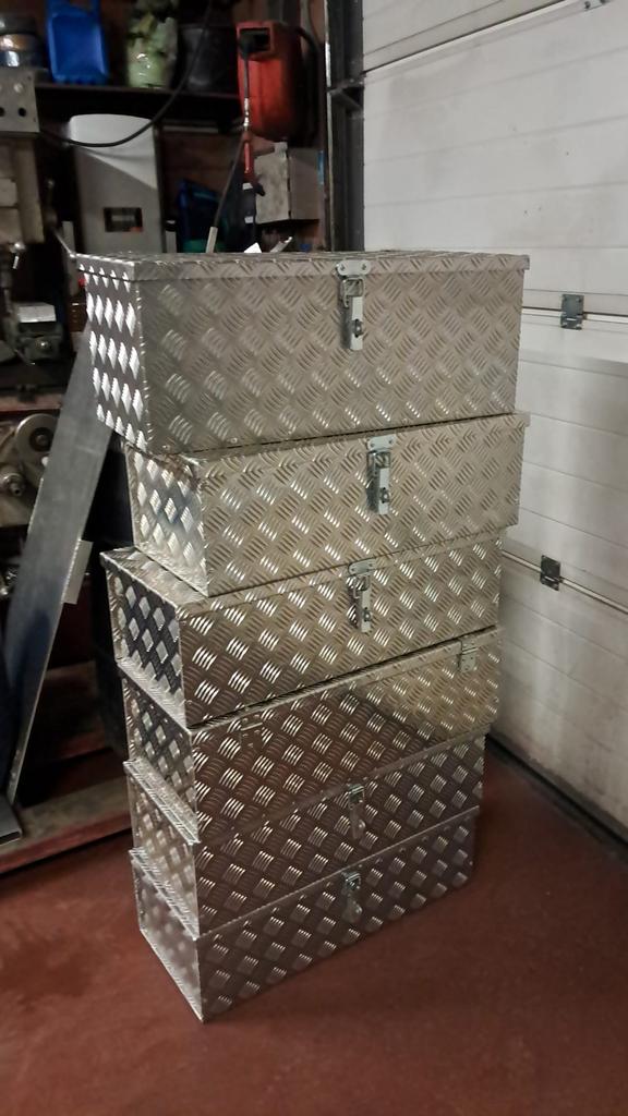 Aluminium dissel bakken aanhangwagen, Ophalen, Zo goed als nieuw