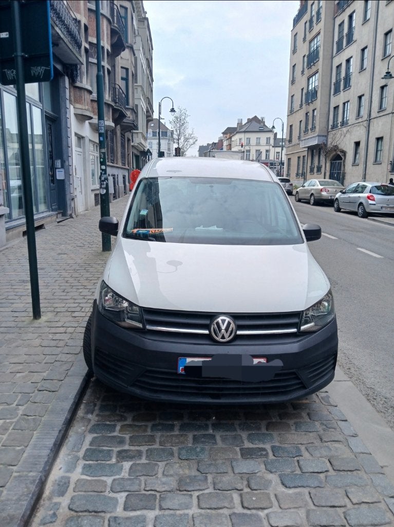 Volswagen caddy maxi 2.0 tdi double cabine 5 places, Autos, 75 kW, Achat, Particulier, Gris