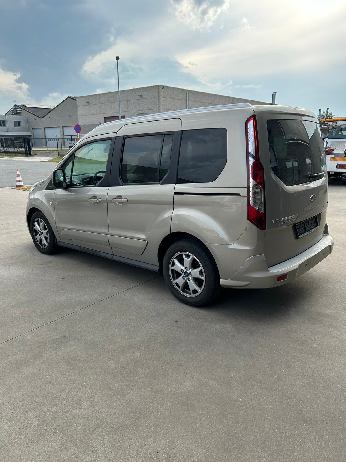 Ford Touneo Connect, Auto's, Voorwielaandrijving, Beige, Bedrijf, 5 deurs