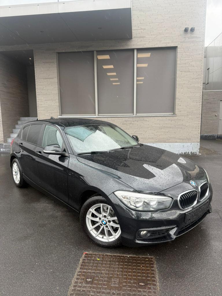 BMW 118i 2018 | Sportief & Comfortabel, Auto's, BMW, Bedrijf, Te koop, 1 Reeks, Airconditioning, Bluetooth, Cruise Control, Navigatiesysteem