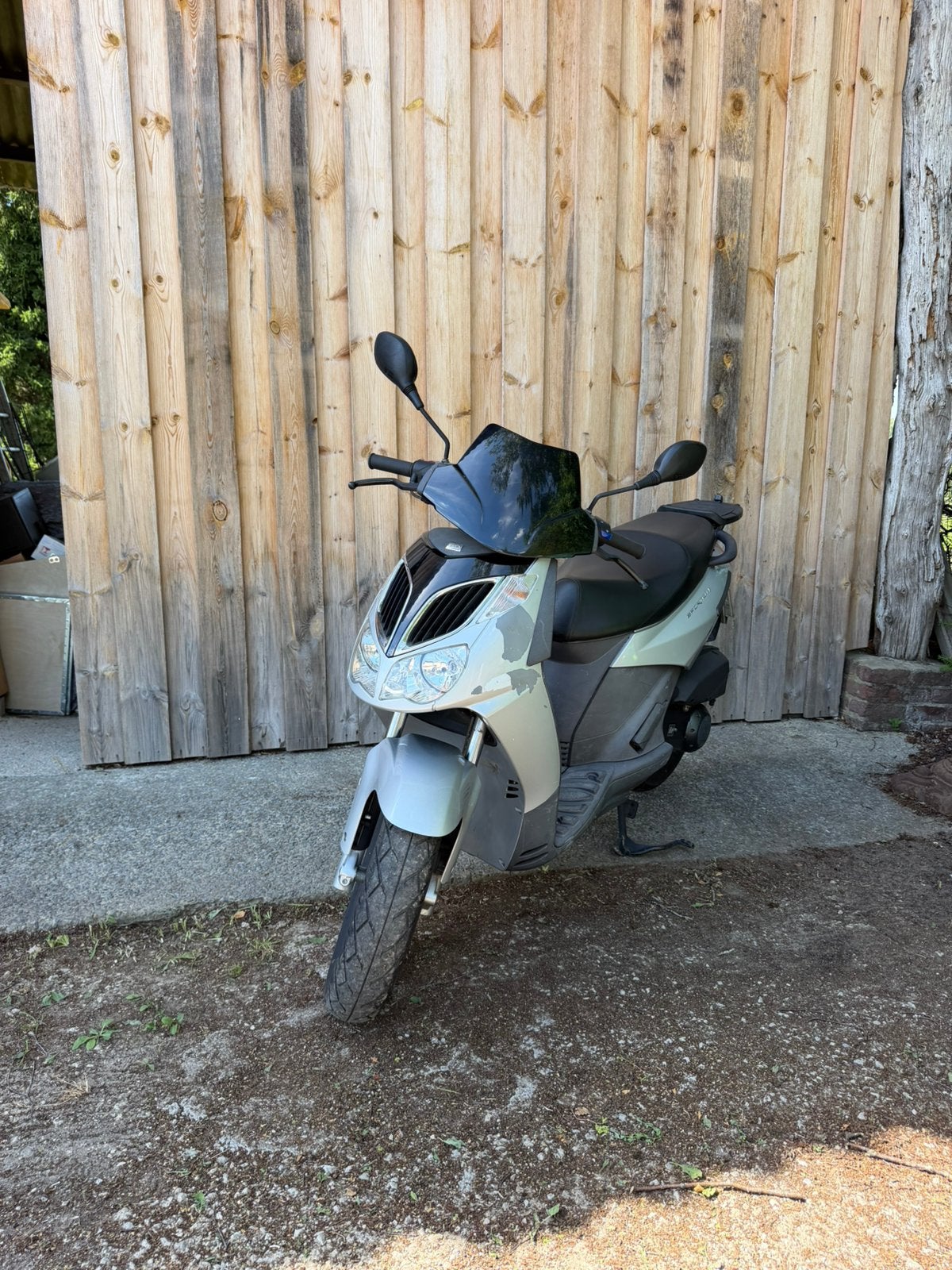 Scooter 200 de 2007, Vélos & Vélomoteurs, Scooters | Piaggio, Autres modèles, Enlèvement, Utilisé, Essence
