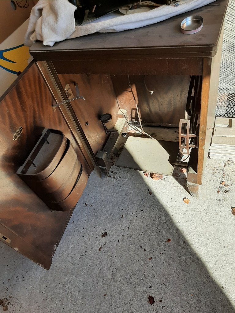 Oude naaimachine in kast Dürkopp, Antiek en Kunst, Ophalen