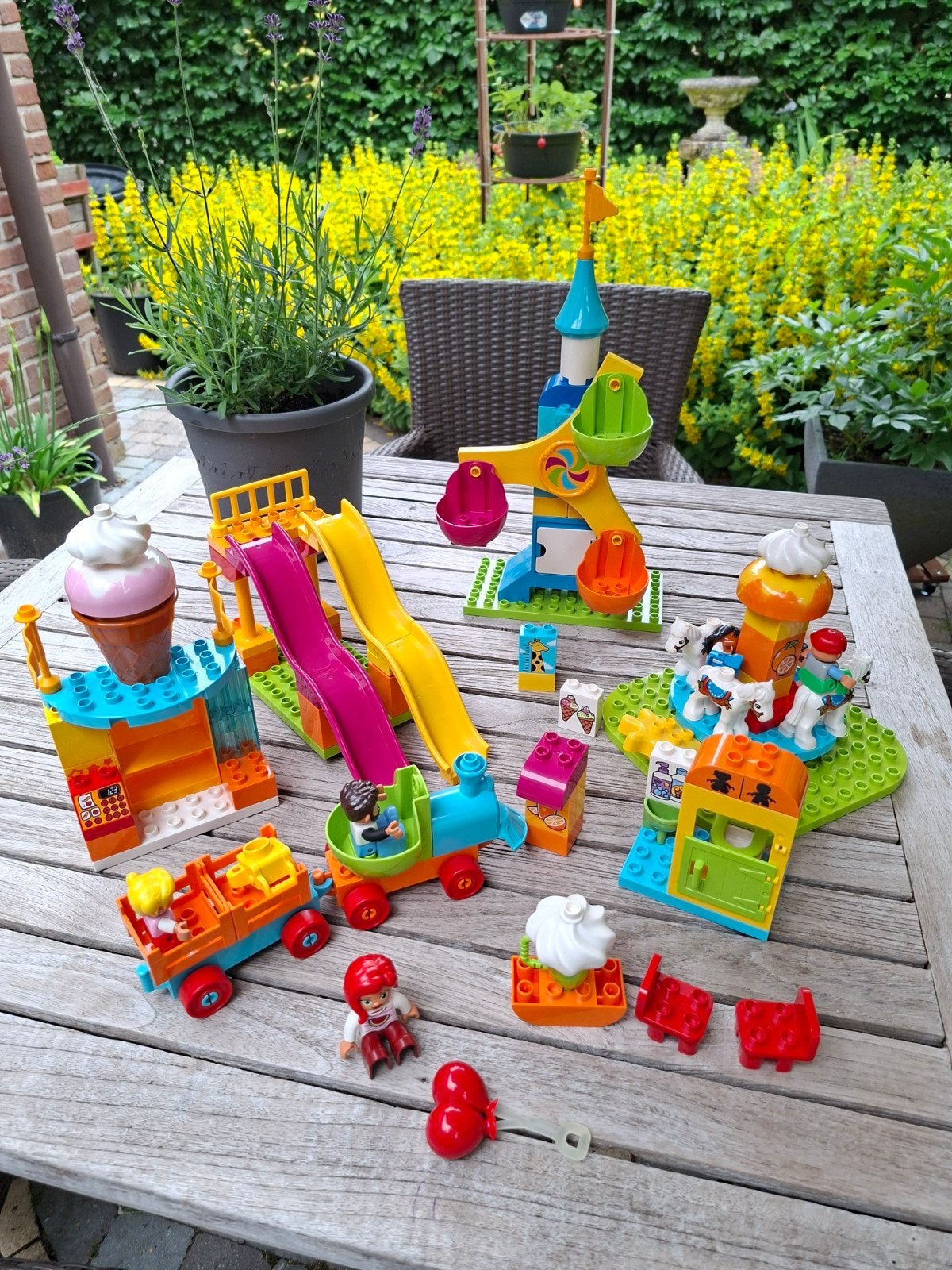 Lego Duplo grote kermis, Enlèvement