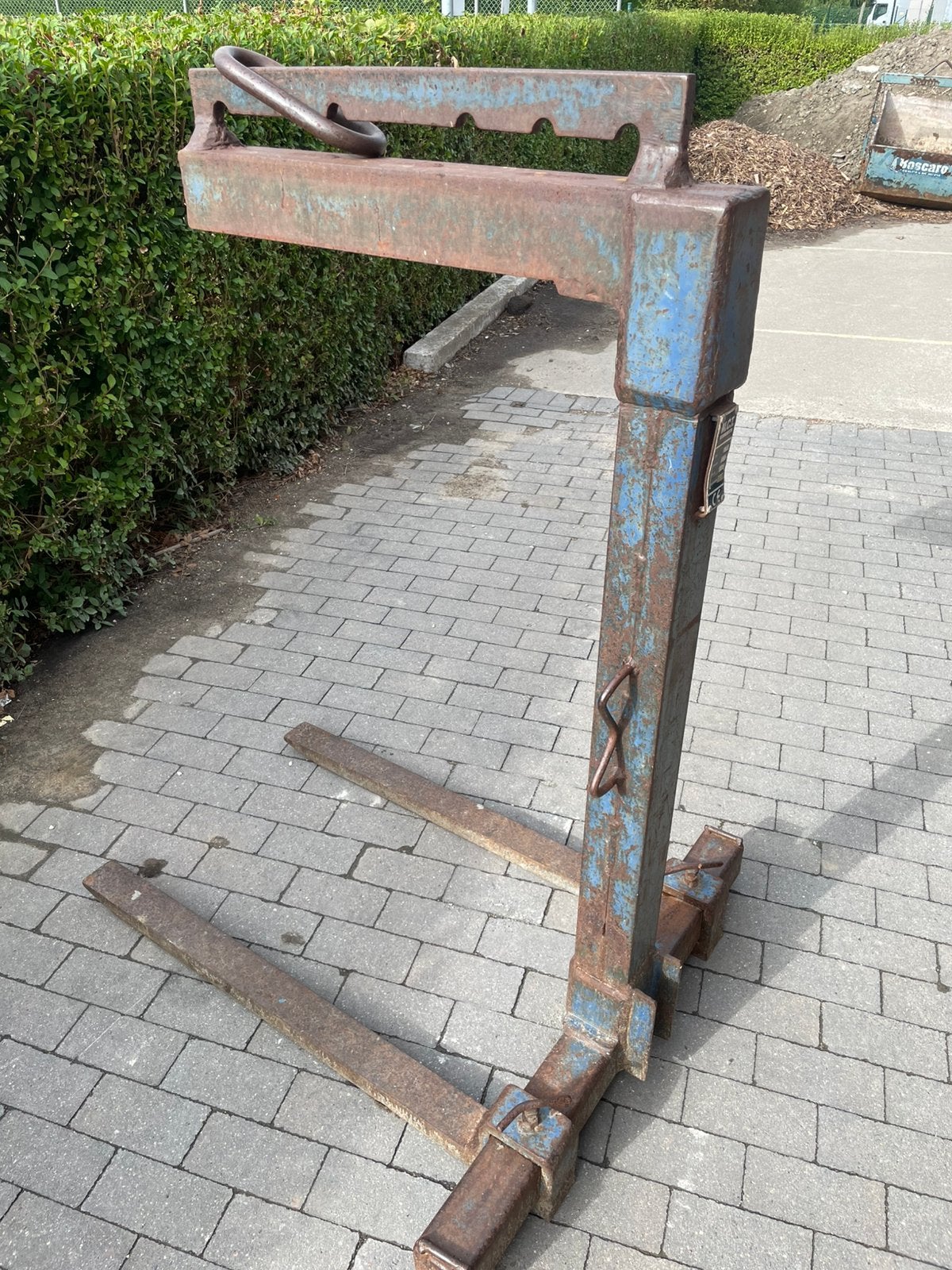 Pallethaak, Ophalen, Zo goed als nieuw