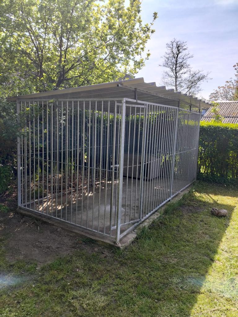 Hondenkennel, Dieren en Toebehoren, Hondenhokken, Gebruikt, Hondenkennel, 100 cm of meer, 110 cm of meer, Ophalen
