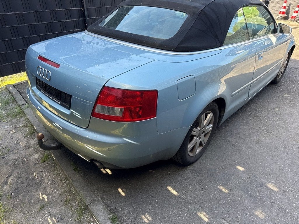 FEU ARRIÈRE DROIT Audi A4 Cabriolet (B6) (|8H0945096A|), Autos : Pièces & Accessoires, Auto-Union-Straße  1,
85057  Ingolstadt, DE