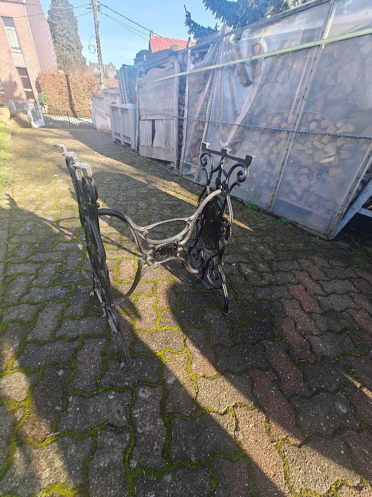 chassis ancienne machine a coudre, Enlèvement, Comme neuf, Fer