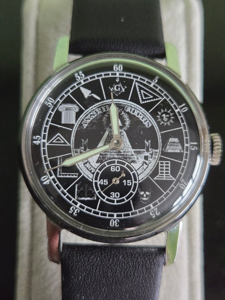 Montre russe, Montre-bracelet, Acier, Avec bracelet, Enlèvement
