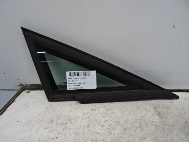 VITRE AVANT DROITE Seat Leon (1P1) (01-2005/08-2013), Utilisé, Seat