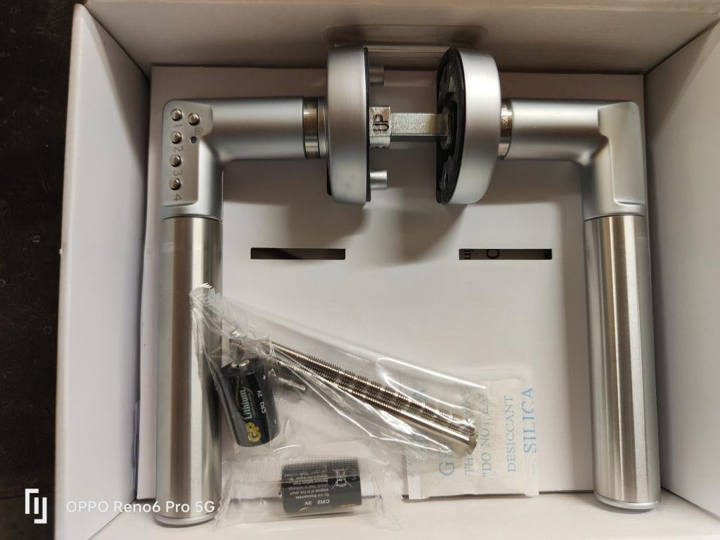 Yale codeklink, volledig nieuw en ongeopend., Ophalen of Verzenden, Nieuw, Inox, Klink of Kruk