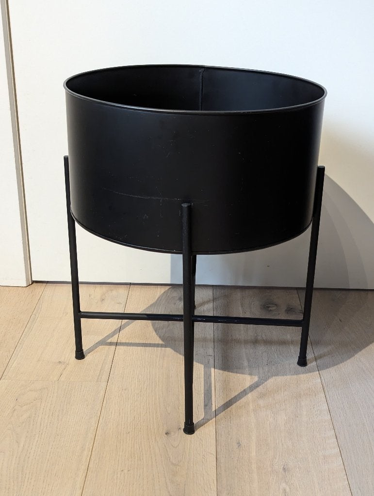 Zwarte plantenbak, Gebruikt, Rond, Ophalen of Verzenden, Binnen
