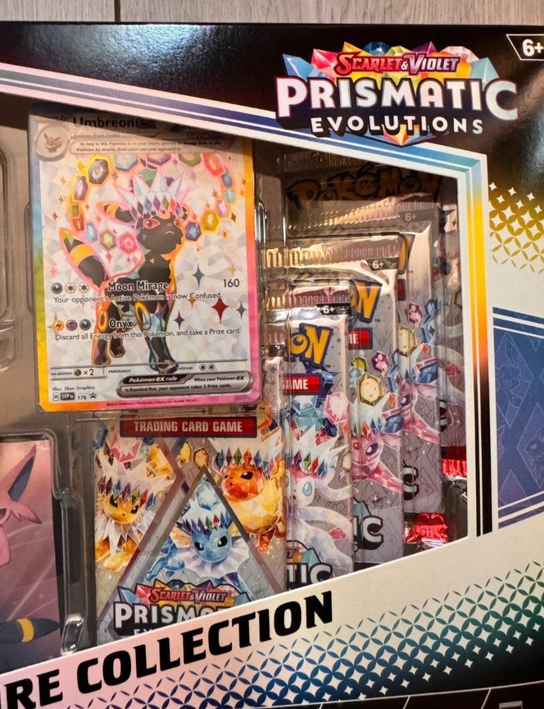 Pokémon Scarlet & Violet Prismatic Evolutions Premium Collec, Hobby en Vrije tijd, Foil, Nieuw, Boosterbox, Ophalen of Verzenden