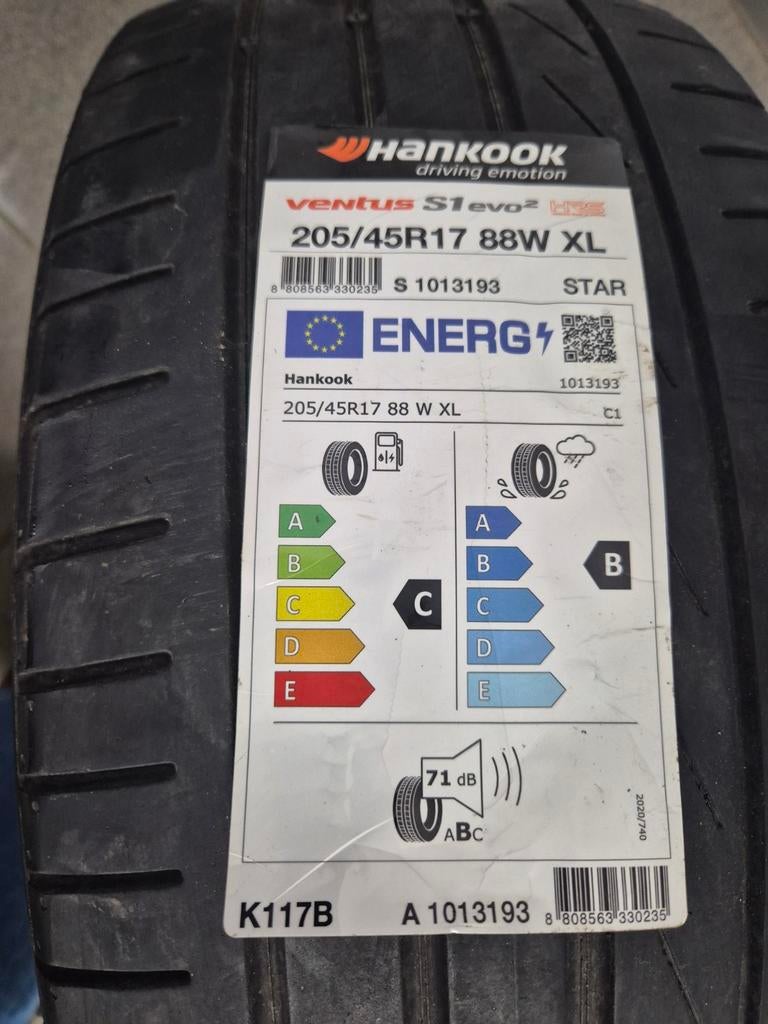 1 pneu Hankook Runflat 205/45R17