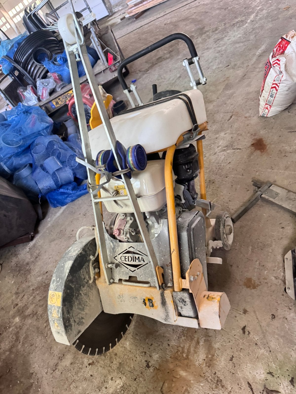 2jaar oude vloerzaag met honda motor., Doe-het-zelf en Bouw, Ophalen, Zo goed als nieuw
