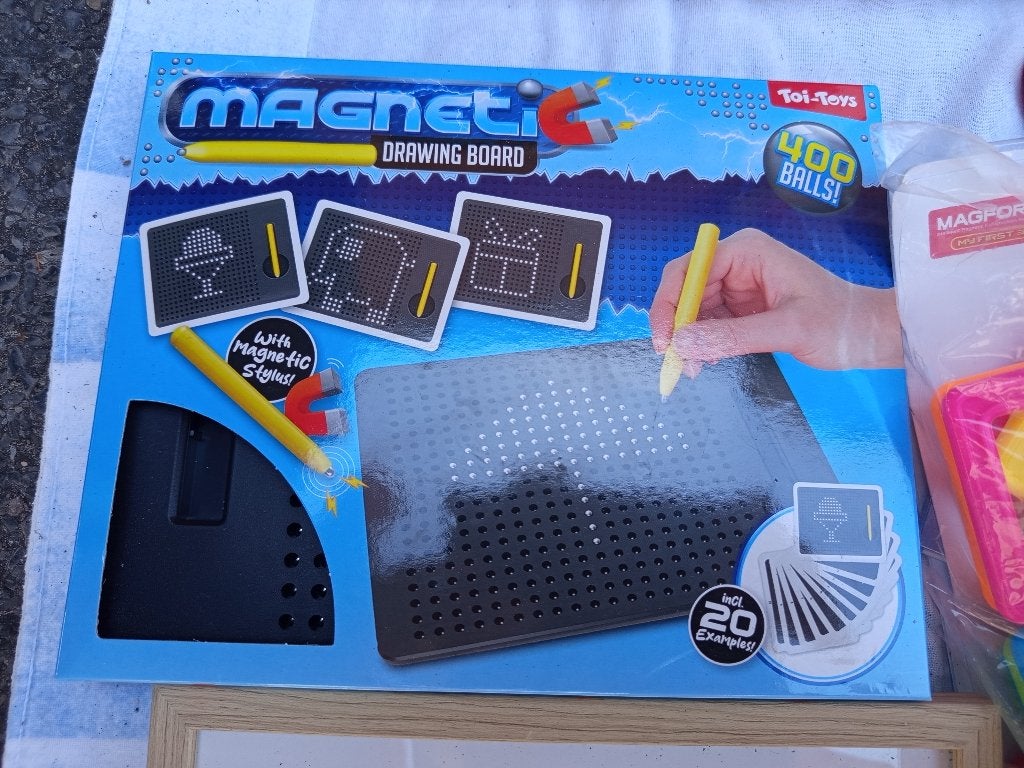 Magnetic tekenbord NIEUW, Hobby en Vrije tijd, Tekenen, Ophalen