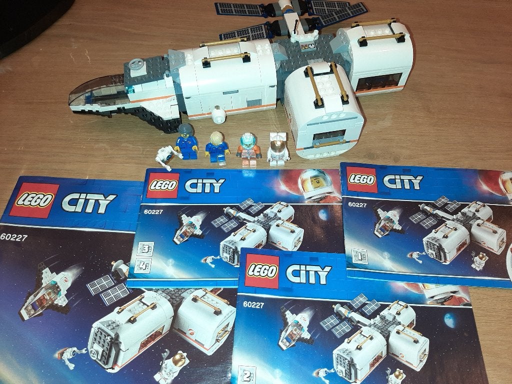 Set Explore space Lego City 60227 Station spatiale lunaire, City, Enlèvement ou Envoi, Lego, Ensemble complet