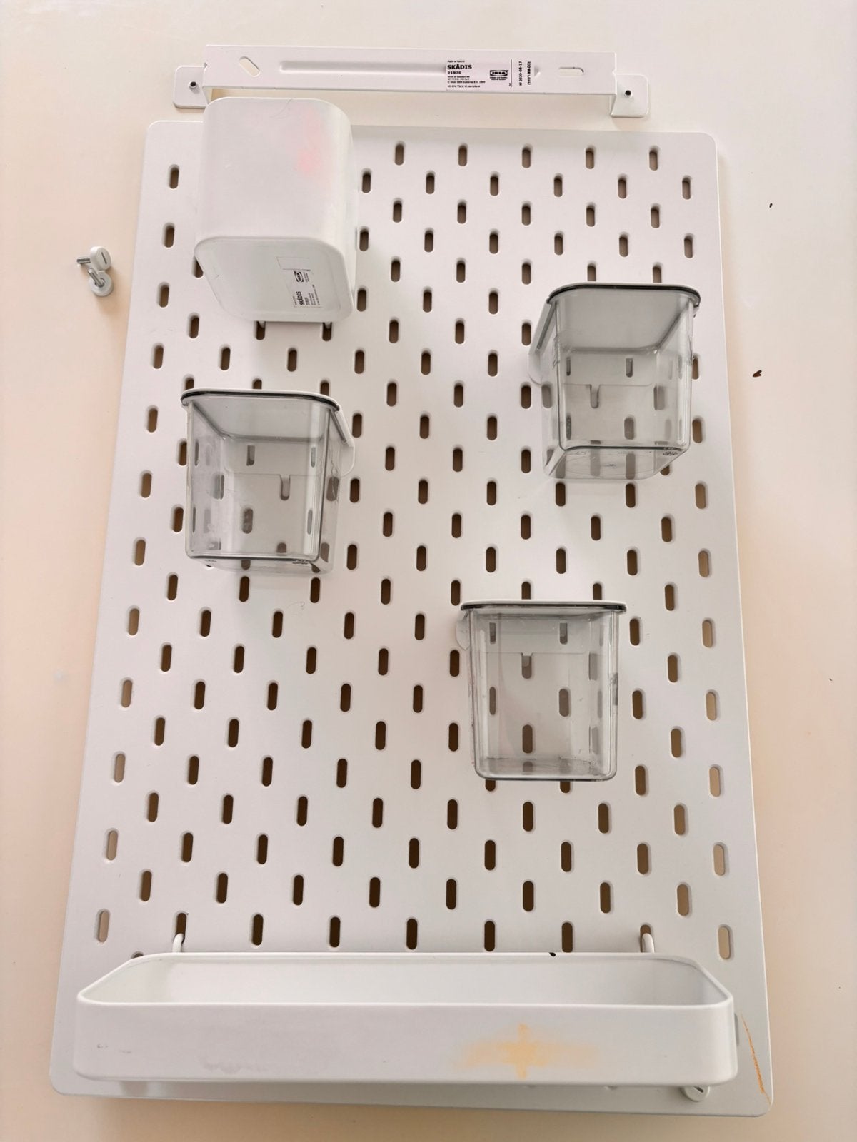 Tableau perfore Ikea et accessoires, Enlèvement, Comme neuf