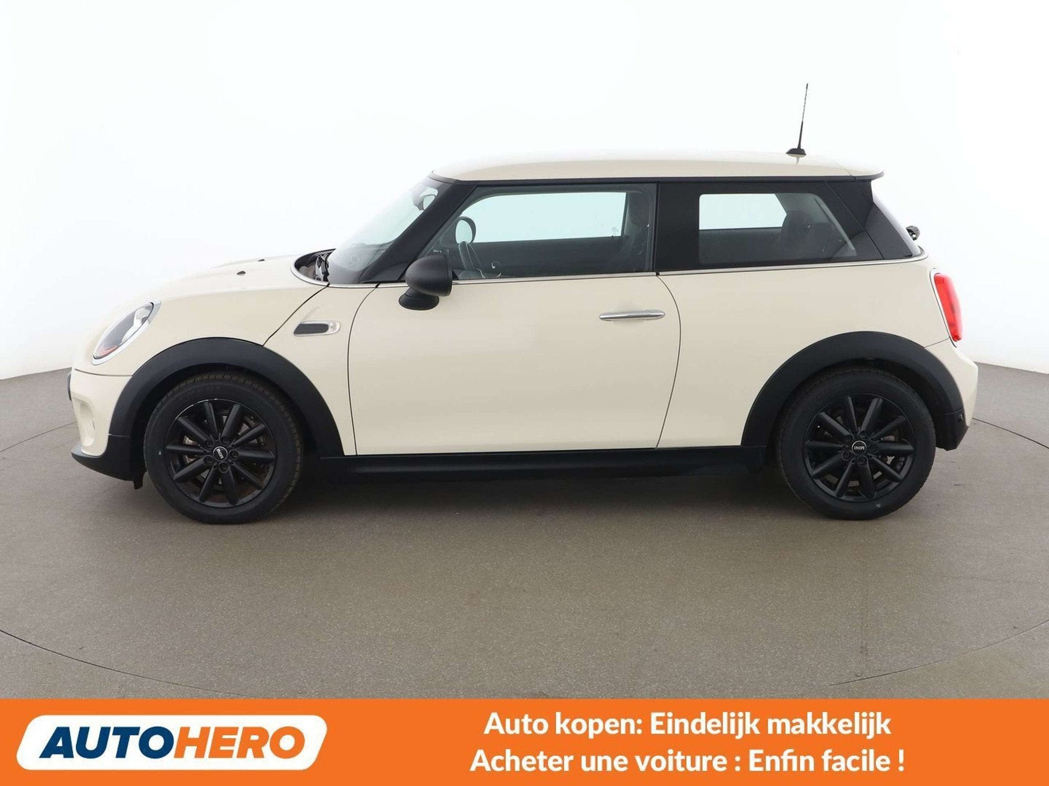 MINI One One First (année de construction 2015), Autos, Mini, 1160 kg, Achat, Electronic Stability Program (ESP), Boîte manuelle