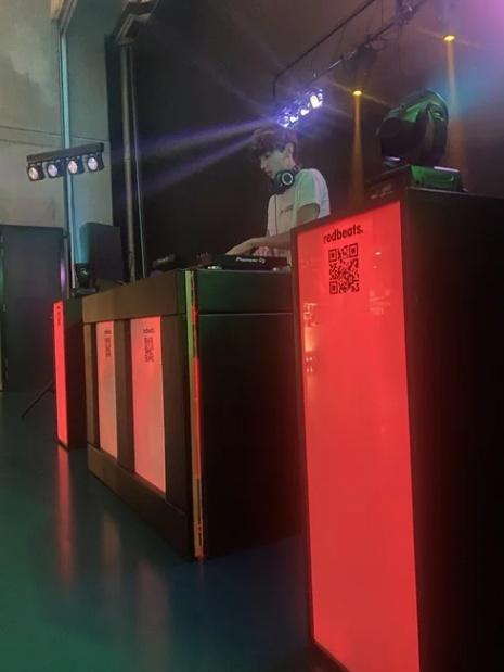 Dj meubel moet weg, TV, Hi-fi & Vidéo, TV, Hi-fi & Vidéo Autre, Enlèvement, Utilisé
