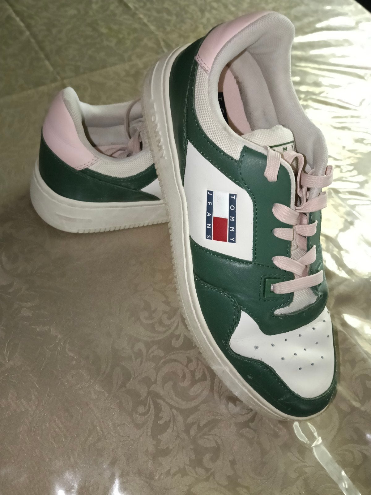 mooi schoenen Tommy, Ophalen of Verzenden, Gedragen, Sneakers