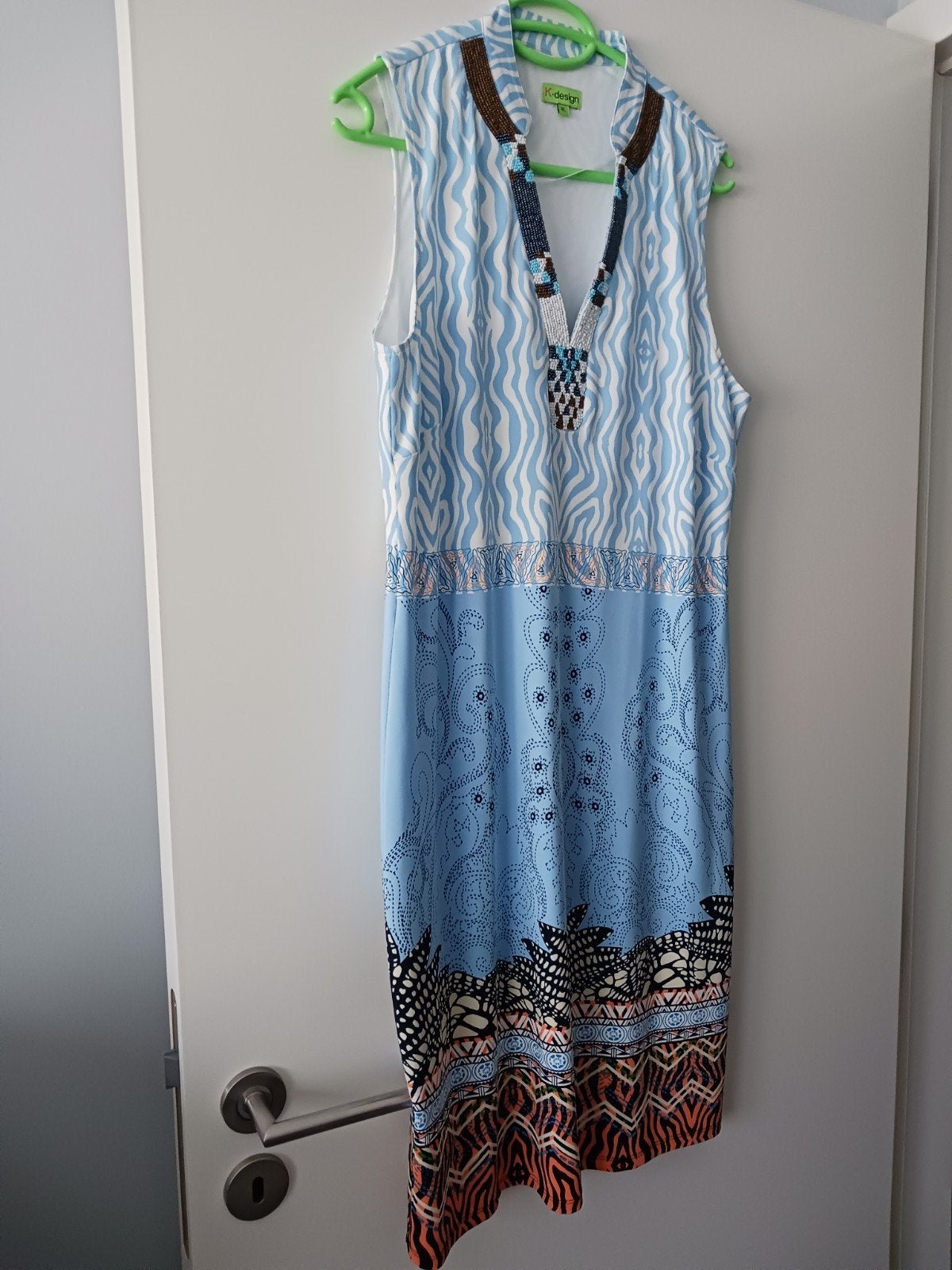 Kleed merk K Design net als nieuw te koop.M 42, Kleding | Dames, Ophalen, K Design, Blauw, Maat 42/44 (L)