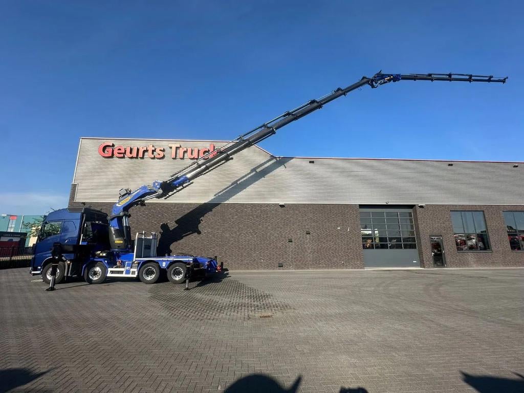 Volvo FH 540 8X4 TREKKER / BAKWAGEN MET PALFINGER PK135.002, Auto's, Achterwielaandrijving, Euro 6, Blauw, Diesel