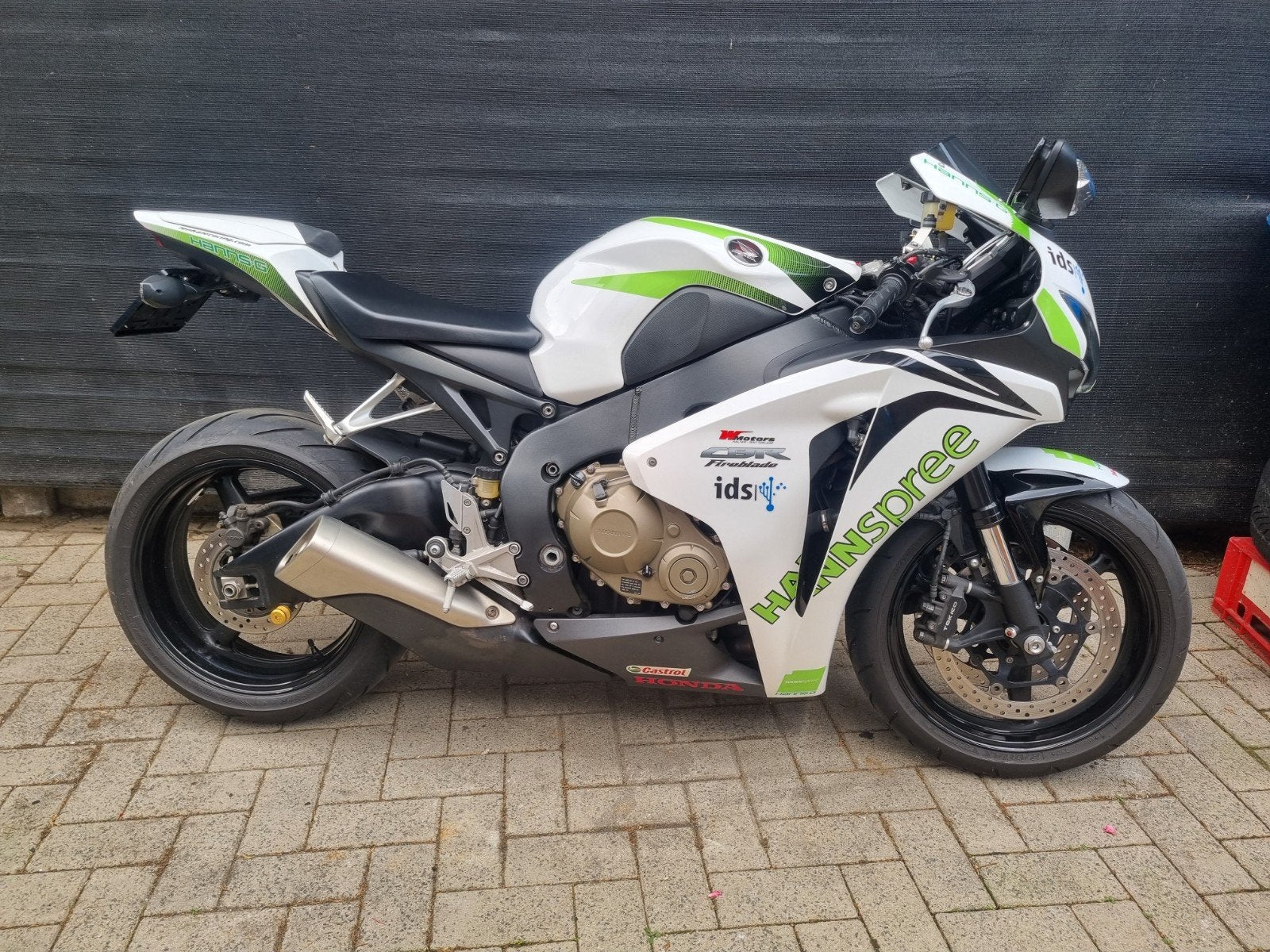 Honda cbr 1000rr , fireblade , slechts 17.750km , hannspree, Occasion, 999 cm³, 4 cylindres, Plus de 35 kW