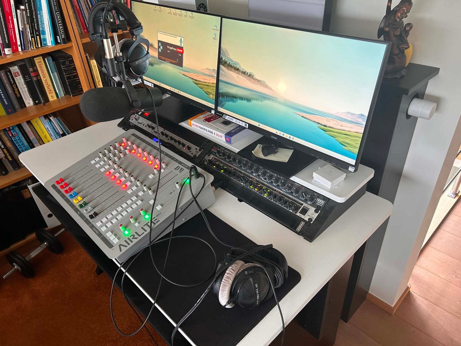 Complete Professionele Radio- / Podcaststudio - uitzendklaar, Ophalen, Zo goed als nieuw, Behringer
