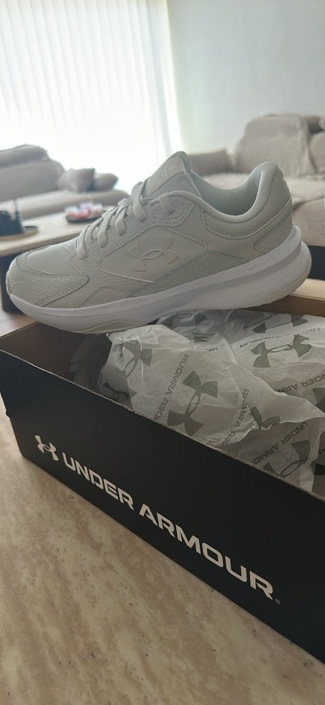 Mandje, Sport en Fitness, Ophalen, Nieuw, Schoenen